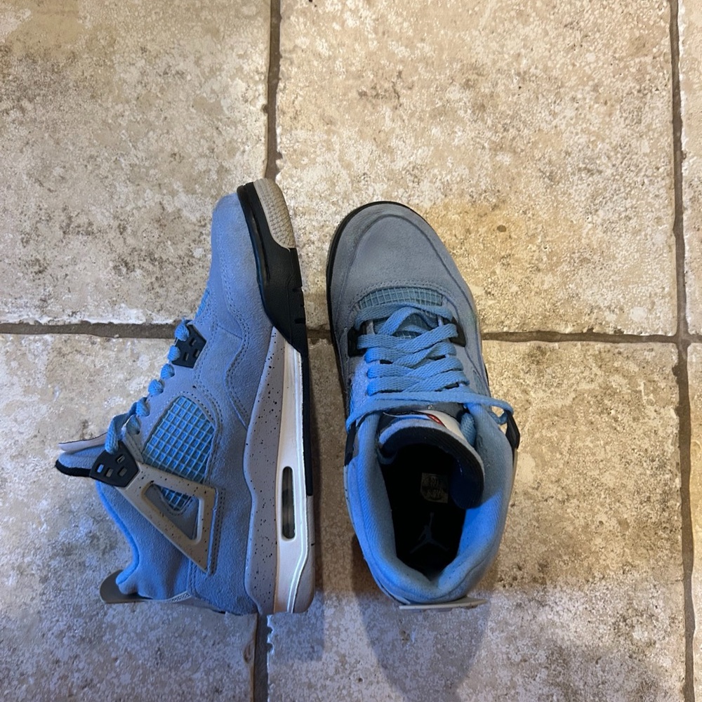 Jordan 4s